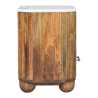 Close view of the reeded wood body, highlighting the natural grain and warm, varied tones of the timber.